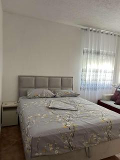 Aparments Gjeloshi - Donji Štoj - 0