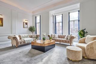 Luxe Mayfair Duplex - Spacious 3BR Serviced Apartment - 6