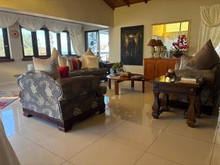 Le Blue Guesthouse - 4