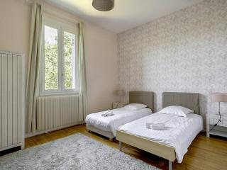 Villa Familiale près du Moulleau et Plage des Arbousiers avec Grand Jardin et Terrasse - FR-1-433-18 - 2