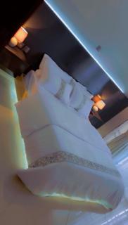 Home2Suite by Veronica Bunga-Buziga-Munyonyo- Luxury with Netflix, DStv, Wi-Fi, & Free Parking - 5