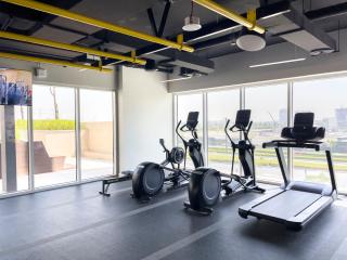 Modern 1BR Apt in Socio Balcony with Blvd Views - 7