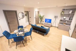 Luxury 2 Bed 2 Bath Sleeps 6 - High Spec Finish - Finchley - 0