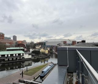 Industrial Style 2 Bedroom City Centre Apartment - 2