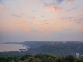 Sunrise Riverfront Stay with Private Viewpoint - 6