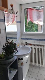 Zimmer in perfekter Lage - 7