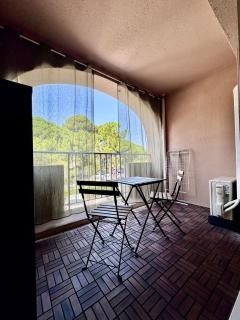 Studio cosy sur le port d'Hyères - 1