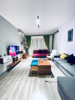 Elegant Zamalek Stay Apartment with Balcony - Il Cairo - 0