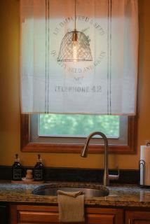 Cheerful Two Bdrm Cabin with Hot Tub & Pet Friendly - 7