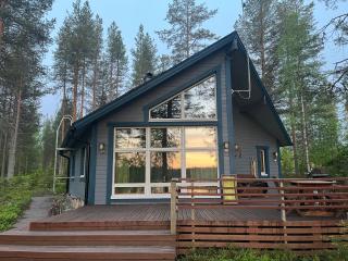 Villa Miilu Iso-Syöte hirsimökki järven rannalla - 0