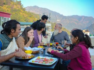 Hop Inn Rishikesh - Backpacking, Rooftop, Events - Valley View Private Rooms - Narendranagar - 0