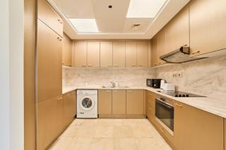 1BR Sky Gardens Balcony with Stunning DIFC View - 2