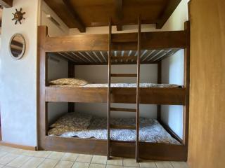 Studio cabine 4 pers, centre village, proche pistes, parking, casier à skis - FR-1-733-38 - 2