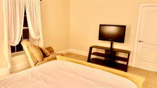 Luxurious spacious apartment with private entrance - Clifton - 4