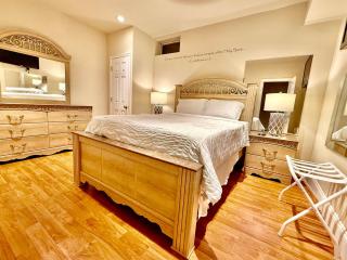 Luxurious spacious apartment with private entrance - Clifton - 2
