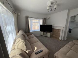 6B Marsh Farm - 6