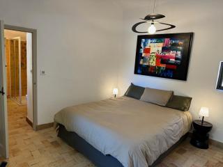 Ermitage Saint Quinis - Le Levant, lodge eco ondes en pierre - 6