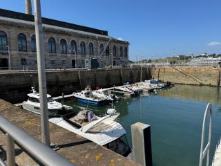 Historic waterfront factory house Royal William Yd - 8