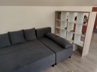 Comfy Attic Near the Airport - Full - Vecsés - 0