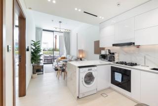 Free housekeeping visits during your stay - StayShort - JVC Apartment Sleeps 4 with Pool View - 3