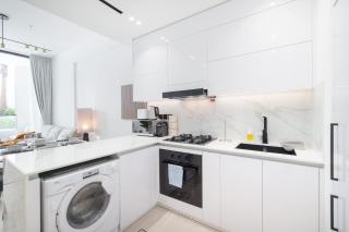 Free housekeeping visits during your stay - StayShort - JVC Apartment Sleeps 4 with Pool View - 2