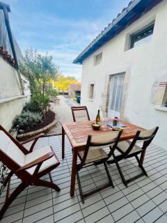 94 Côté Chai - Maison en pierre avec jardin clos - 1