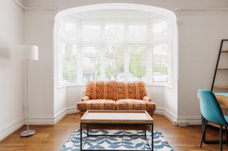 Spacious 3BR Edwardian Home with Garden&Parking - 4