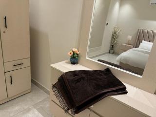 شقة فاخرة Luxury 1BR Apartment - 1