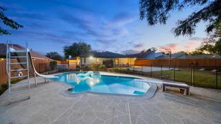 5BR Family Oasis with Pool and Game Room - 0