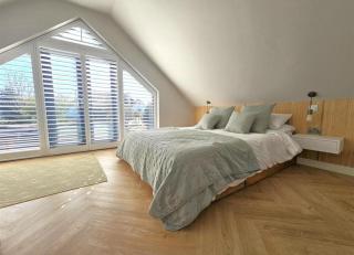 Stunning modern beachside home - Lee-on-the-Solent - 5