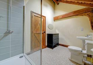 Vale Farm Barns - Sutton - 7