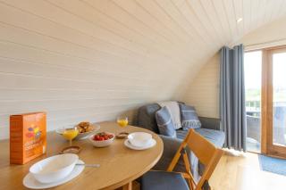Pod1 - Powys River Pods - Pet Friendly Glamping Pod Builth Wells Powys Wales - Garth - 6