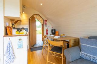 Pod1 - Powys River Pods - Pet Friendly Glamping Pod Builth Wells Powys Wales - Garth - 2