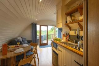 Pod1 - Powys River Pods - Pet Friendly Glamping Pod Builth Wells Powys Wales - Garth - 7