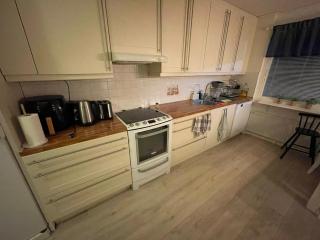 Genourus 4 bedroom family home - 6