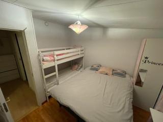 Genourus 4 bedroom family home - Märsta - 1