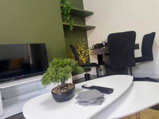 Cosy 3 Bedroom Apartment in Newcastle - 6