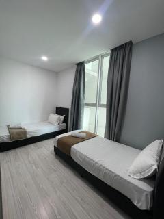 Sutera Avenue Opposite Imago Shopping Mall 2 Room 6 Pax - 5