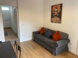 Caris - 2 Bedroom 4 Beds Ideal for Contractors - Gateshead - 1