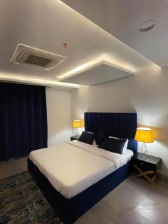 GoldCrest Mall Luxury Apartments with Balcony In DHA Lahore - 8