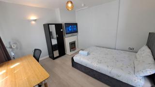 Fenia Estate - Barking - 5