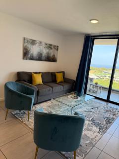Exclusive Two Bedrooms Presidential Suite in Coral Point - 2