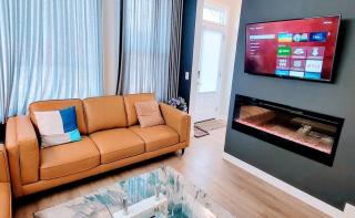 Brand New 3-Bedroom Home in a Quiet Neighborhood - Calgary - 6