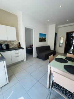 Central and Modern Apartment St Julians - St Julian's - 3