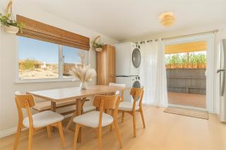 Cozy Desert Hot Tub Stargazing 10 mins to JTNP - Joshua Tree - 4