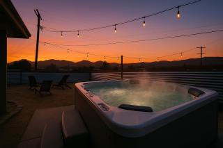 Cozy Desert Hot Tub Stargazing 10 mins to JTNP - Joshua Tree - 5