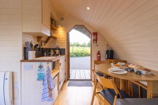 Pod3 - Powys River Pods - Pet Friendly Glamping Pod Builth Wells Powys Wales - Garth - 8