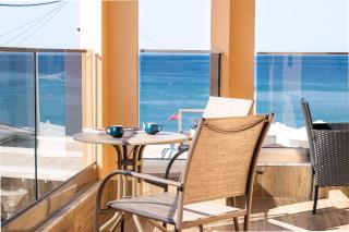 Aqua Velva Luxury Apartment - 3
