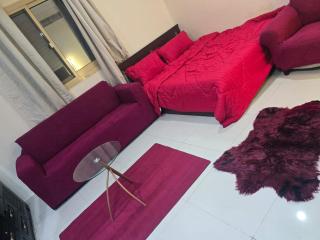 استديو 402 - Ajman - 0