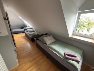 Zimmer für 3 Personen, Kühlschrank-Bad - Meine - 6